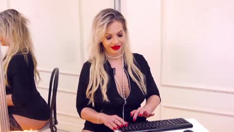 Snapshot of sashavaughn chatting on 24, 12, 2024 Sasha online show from 24, 12, 2024