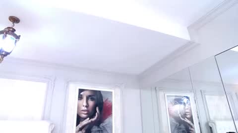 Snapshot of sashavaughn chatting on 23, 9, 2025 Sasha online show from 23, 9, 2025