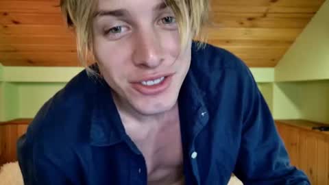 Snapshot of sashenkka chatting on 6, 8, 2026 Sasha -- online show from 6, 8, 2026