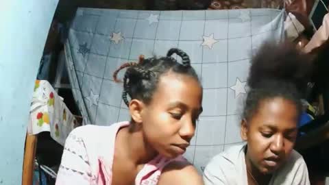 sasivia08 online show from 10, 4, 2026