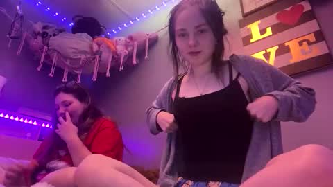 Snapshot of sassyseductive chatting on 27, 4, 2026 sassyseductive online show from 27, 4, 2026