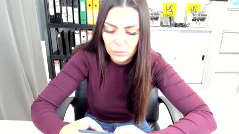 sassytiff online show from 18, 11, 2025