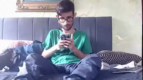sasuke_bigcock online show from 15, 6, 2026