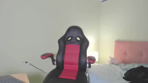 Evans Williams online show from 25, 2, 2025