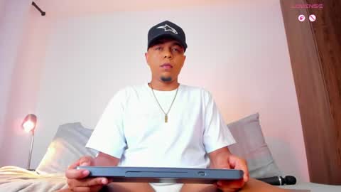 Snapshot of satanas_333 chatting on 2, 8, 2026 online show from 2, 8, 2026