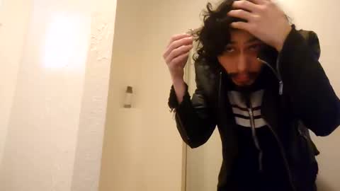 Snapshot of satanicdoggy chatting on 25, 12, 2024 pinkWineboy online show from 25, 12, 2024