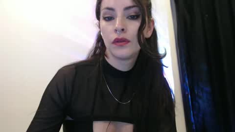 Snapshot of satansbabenia_v chatting on 11, 1, 2025 Nia online show from 11, 1, 2025