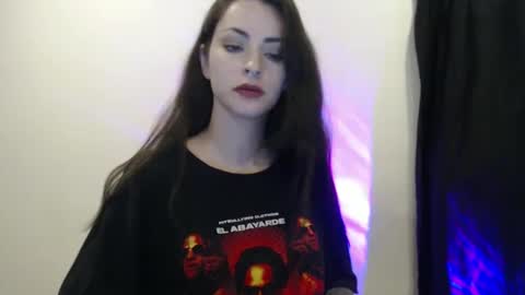 Snapshot of satansbabenia_v chatting on 21, 2, 2025 Nia online show from 21, 2, 2025