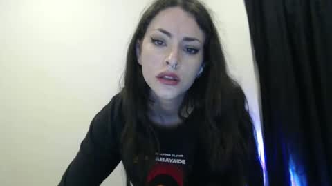 Snapshot of satansbabenia_v chatting on 1, 3, 2025 Nia online show from 1, 3, 2025