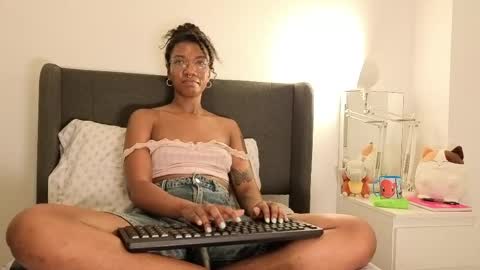 saturno_vibes online show from 3, 6, 2026