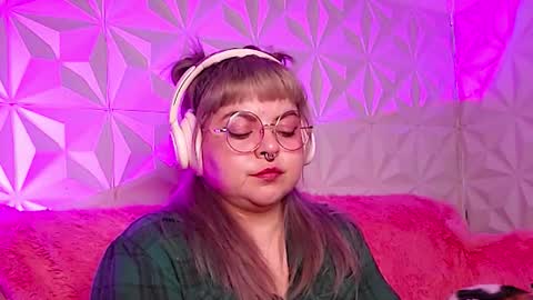 Gina George online show from 21, 11, 2025