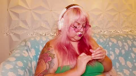 Gina George online show from 4, 6, 2026