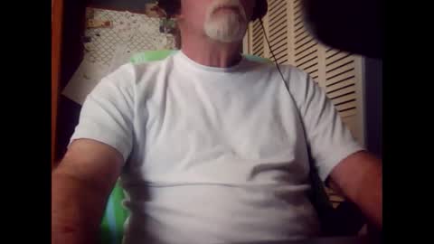 Snapshot of satyr64 chatting on 21, 4, 2026 satyr64 online show from 21, 4, 2026