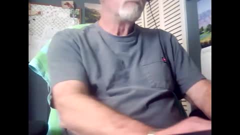 Snapshot of satyr64 chatting on 24, 4, 2026 satyr64 online show from 24, 4, 2026