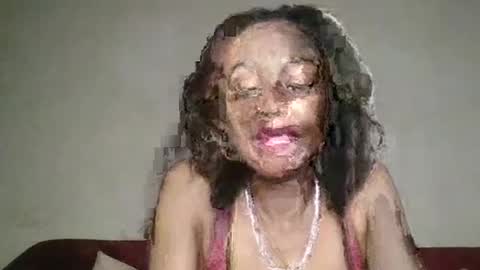 Snapshot of saucy_shanice chatting on 28, 7, 2026 Shaniiice online show from 28, 7, 2026