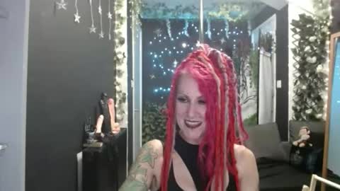 SaucySky online show from 1, 10, 2025