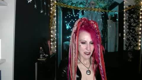 SaucySky online show from 18, 10, 2025