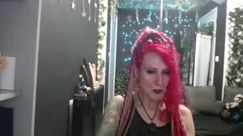 SaucySky online show from 10, 11, 2025