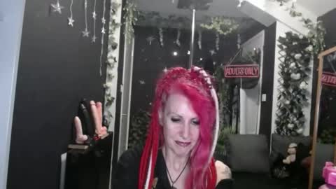 SaucySky online show from 9, 3, 2026