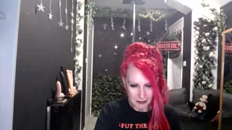 SaucySky online show from 6, 4, 2026