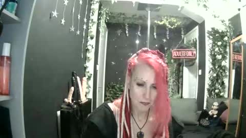 SaucySky online show from 13, 4, 2026