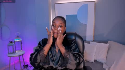 S a v a n n a h  online show from 4, 12, 2025