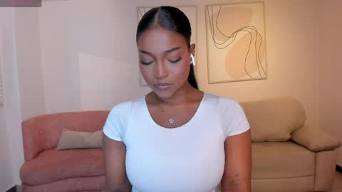 Snapshot of savannahstorm_ chatting on 1, 5, 2026 S a v a n n a h online show from 1, 5, 2026
