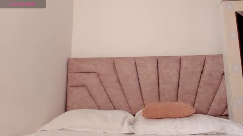 Savannahwildee online show from 16, 11, 2025