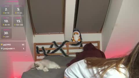 Snapshot of savvye chatting on 2, 12, 2025 Sava online show from 2, 12, 2025