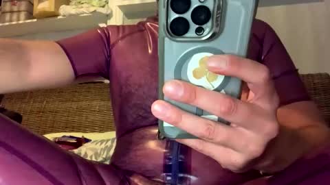 saxonialatexdude online show from 12, 9, 2025