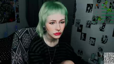 pronoun she. name Mary. age 21. online show from 20, 3, 2026