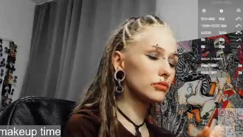 Snapshot of say_mary chatting on 13, 7, 2026 pronoun she. name Mary. age 21. online show from 13, 7, 2026