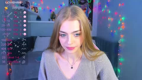 Snapshot of sayl0r_moon chatting on 24, 12, 2024 Kira GMT 7 Mon Thu-Sun 0800am-0200pm online show from 24, 12, 2024