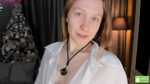 Snapshot of sayllis chatting on 12, 4, 2026 Ellis 3 online show from 12, 4, 2026