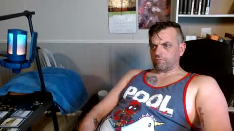Snapshot of scarecrow2wm chatting on 18, 6, 2026 Kent Clark online show from 18, 6, 2026