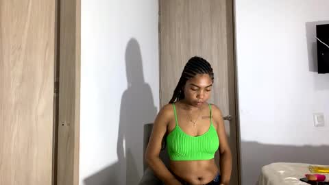 Snapshot of scarle222421 chatting on 6, 1, 2025 scarle222421 online show from 6, 1, 2025