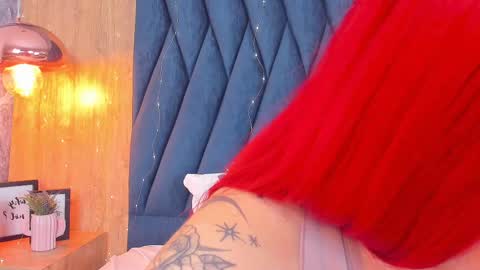 Snapshot of scarleett_jones chatting on 14, 2, 2025 scarleett jones online show from 14, 2, 2025