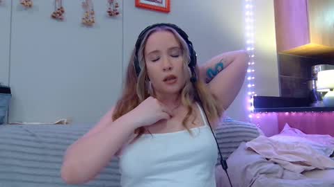 Scarlet Carnal -  online show from 9, 3, 2025