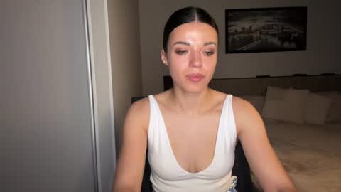 Snapshot of scarlet_daisy_ chatting on 25, 6, 2026 Sophie online show from 25, 6, 2026