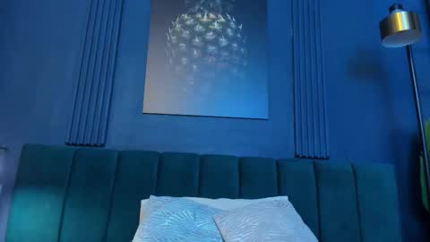 Scarlet Edwars online show from 25, 11, 2025