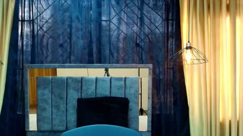 Snapshot of scarlet_milf_ chatting on 2, 11, 2025 SCARLET MILF online show from 2, 11, 2025