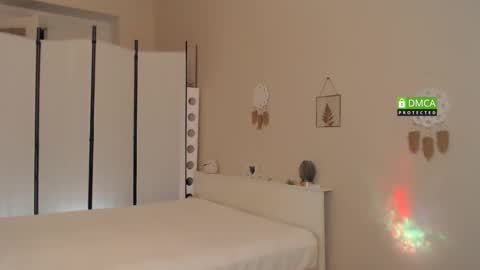 scarlet_sweety online show from 2, 12, 2025