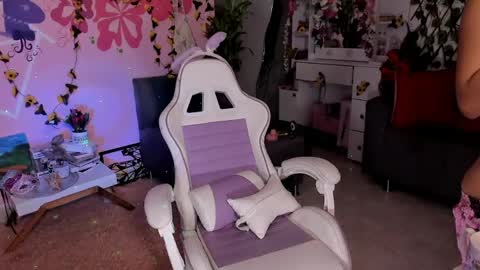 Snapshot of scarlet_villamizar chatting on 5, 5, 2026 SCARLET online show from 5, 5, 2026