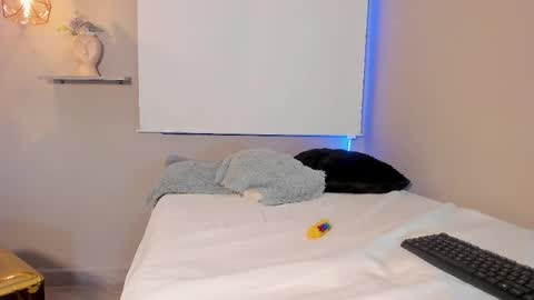 scarlet_vixen_ online show from 3, 6, 2026