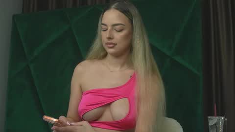 Scarlet online show from 23, 9, 2025