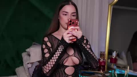 Snapshot of scarletcolesx chatting on 17, 6, 2026 scarletcolesx online show from 17, 6, 2026
