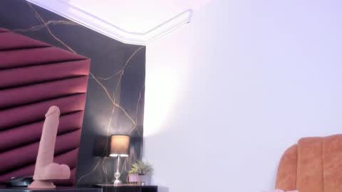 Scarlet Dayana online show from 15, 11, 2025