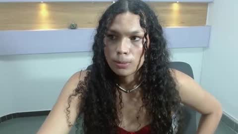 Scarlet Dream online show from 4, 3, 2025