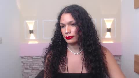 Scarlet Dream online show from 10, 3, 2025