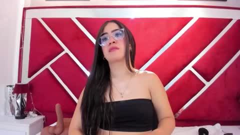 Snapshot of scarleth_fire chatting on 7, 2, 2026 Scarleth online show from 7, 2, 2026